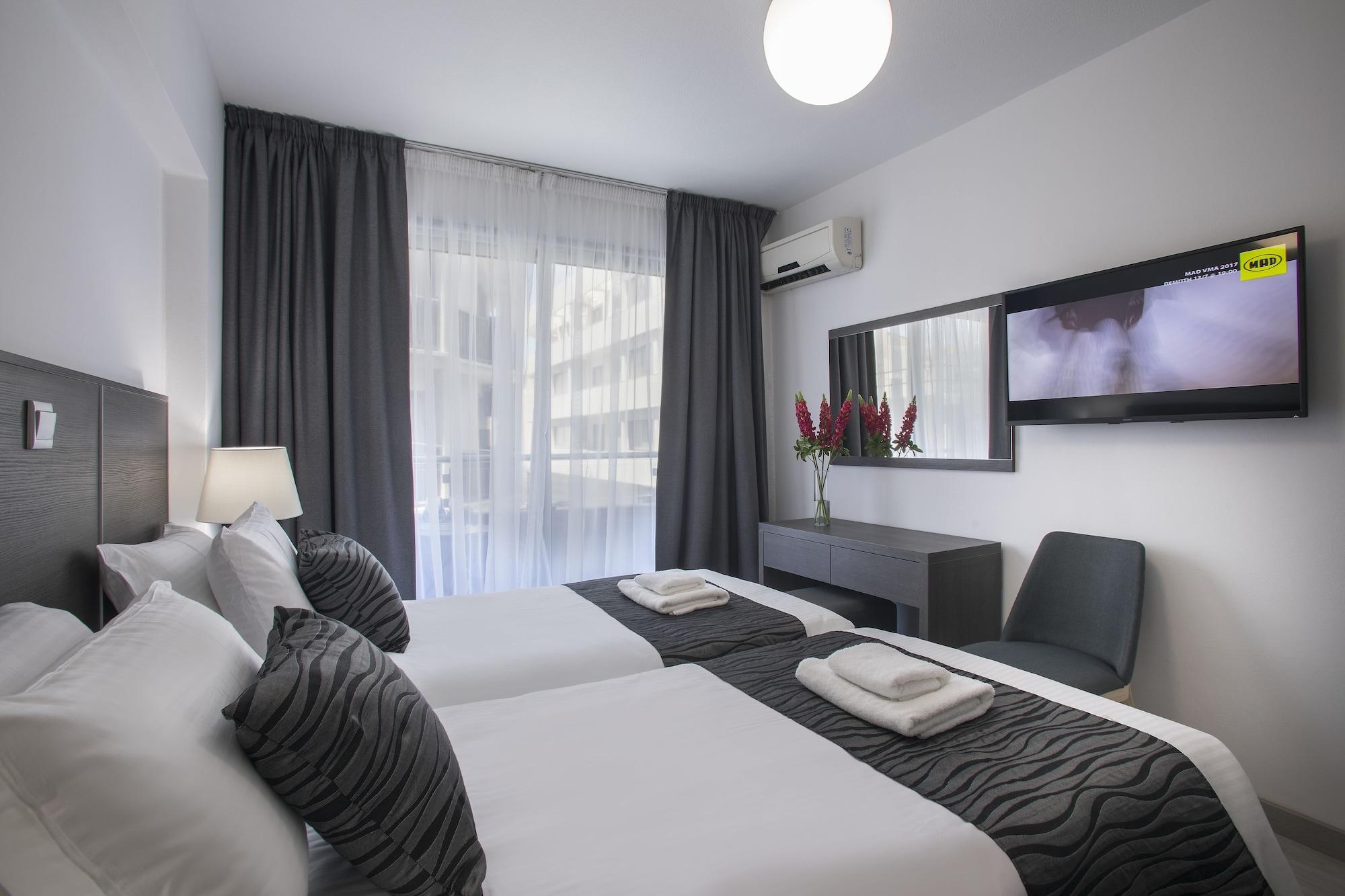 Blazer Residence Larnaca Exterior photo